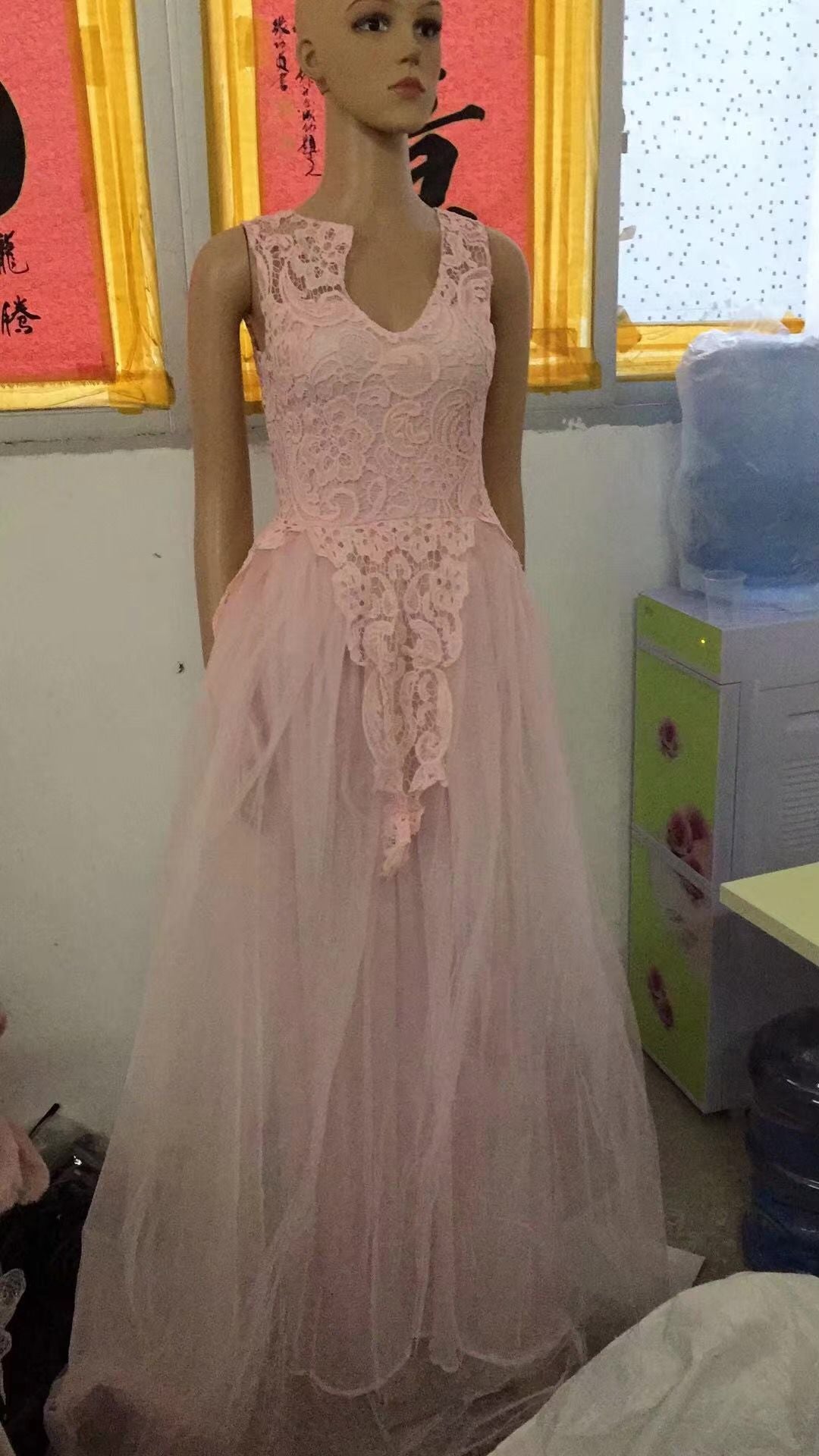 Women’s Floral Lace Wedding Dress