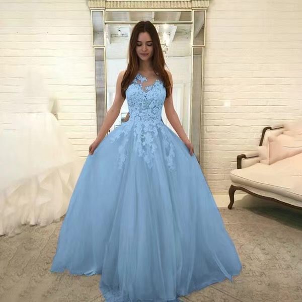 Women’s Floral Lace Wedding Dress