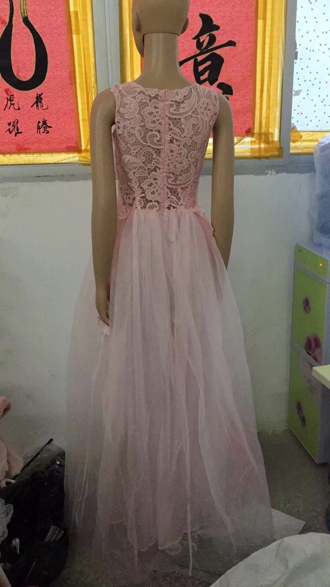 Women’s Floral Lace Wedding Dress