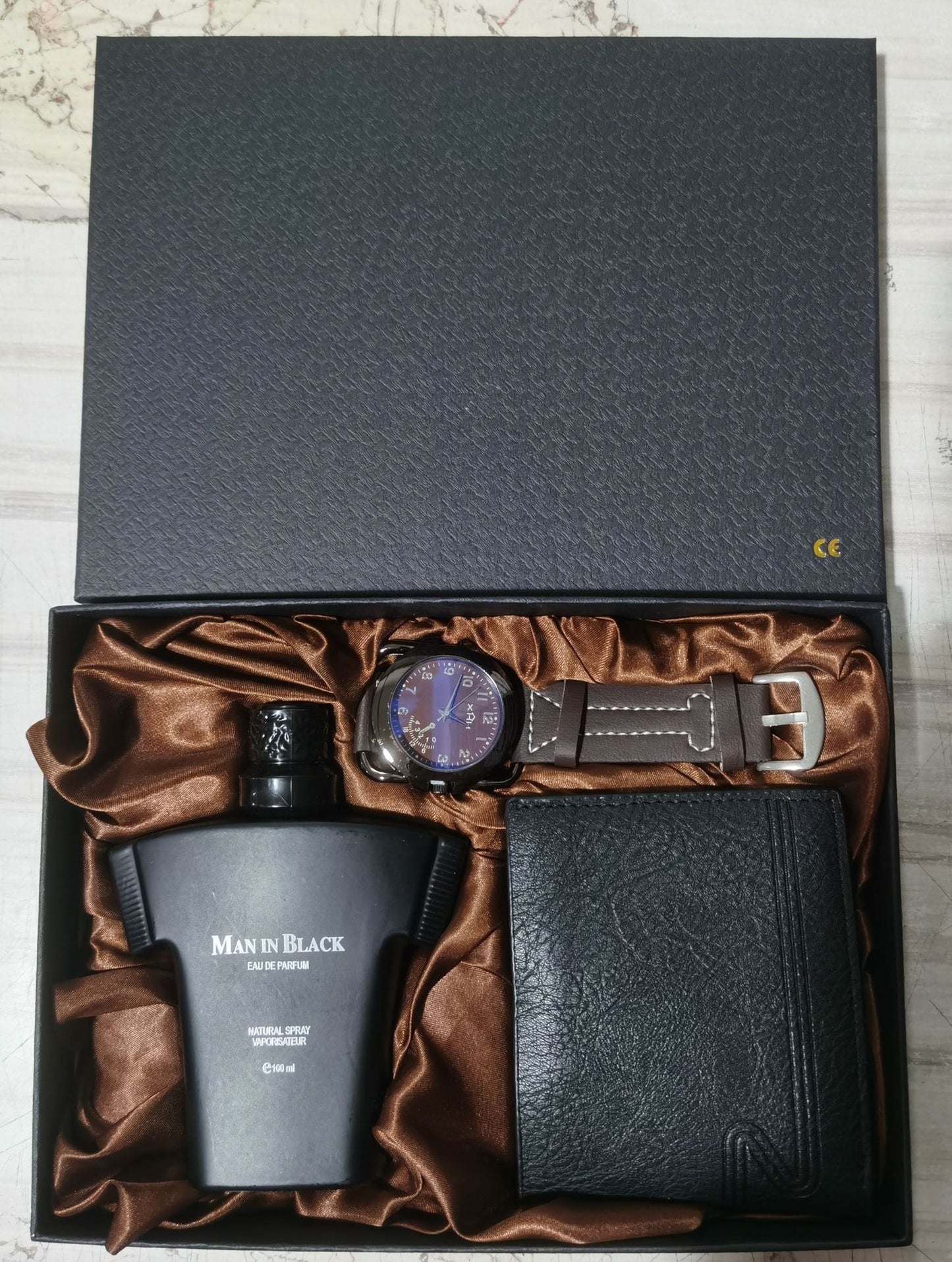 Men’s Fashion Gift Set – Wallet, Belt, Quartz Watch & Perfume